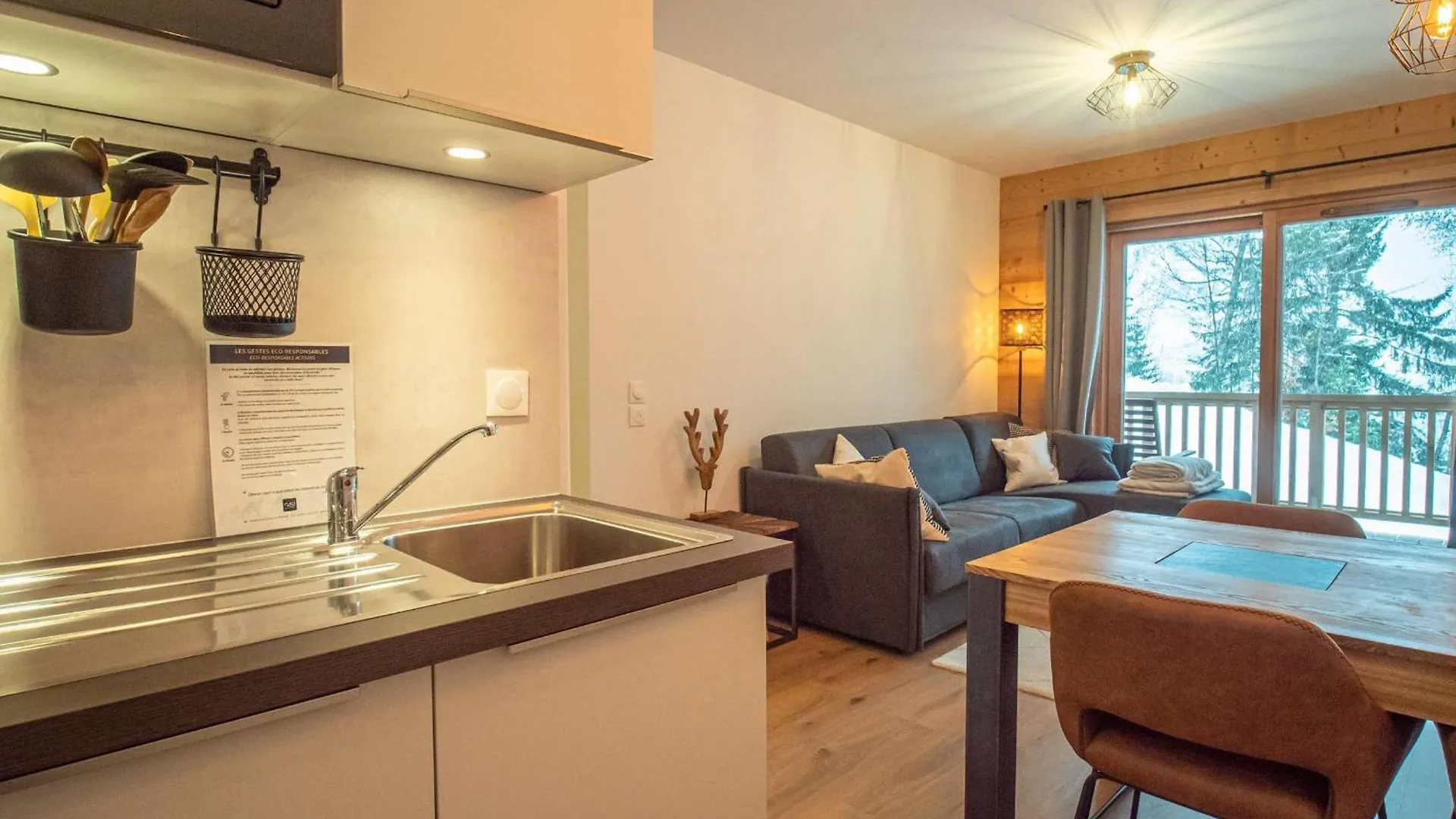 Valmorel: Appt 6 Pers, 2 Ch, Parking, Wifi, Skis Aux Pieds - Fr-1-356-511 0*, Valmorel